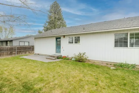 2807 SW 23rd Street Redmond OR 97756
