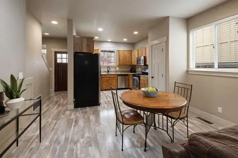 63113 De Haviland Court Bend OR 97701