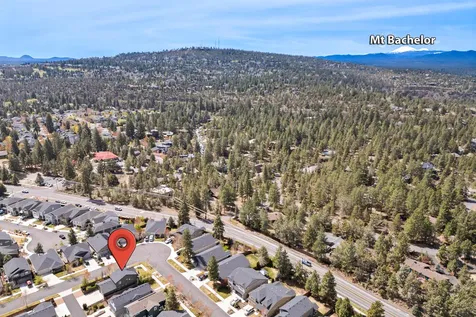 63250 NW Newhall Place Bend OR 97703