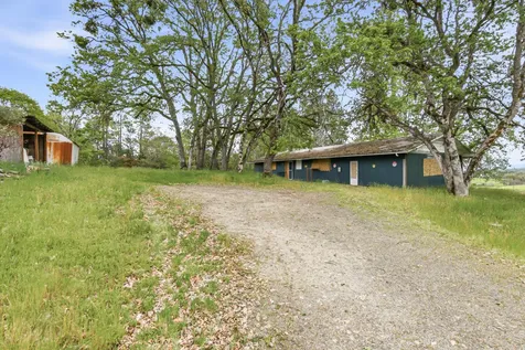 620 Vista Park Drive Eagle Point OR 97524