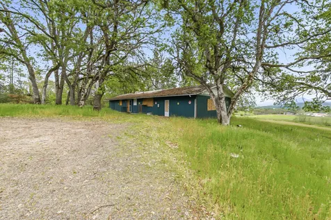 620 Vista Park Drive Eagle Point OR 97524