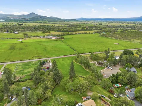 620 Vista Park Drive Eagle Point OR 97524