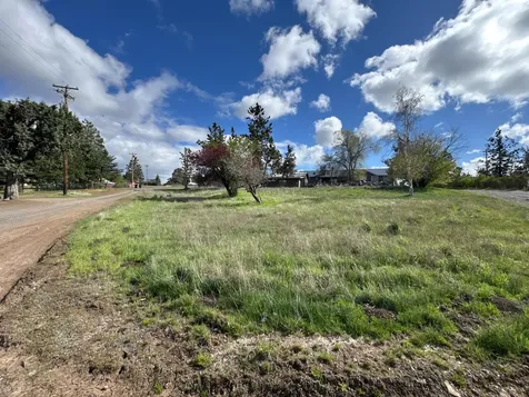 4331 Stebbins Avenue Klamath Falls OR 97601