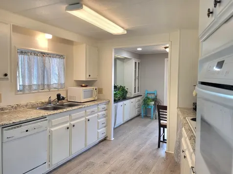 124 Waverly Drive Grants Pass OR 97526