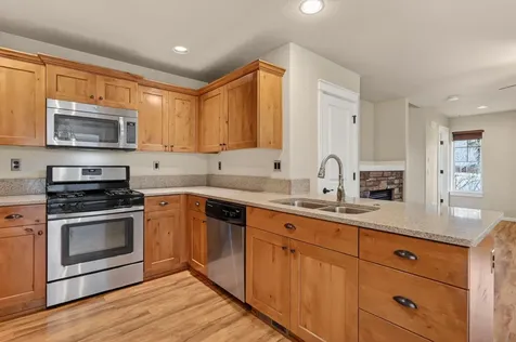 20252 Badger Road Bend OR 97702