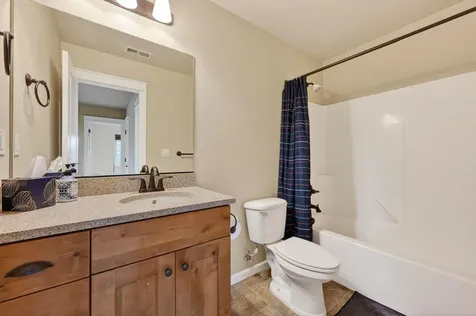 20252 Badger Road Bend OR 97702