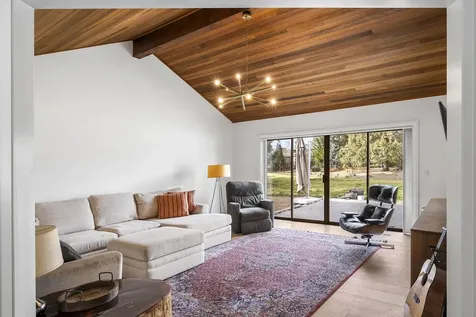 21052 Desert Woods Drive Bend OR 97702