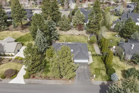 21052 Desert Woods Drive Bend OR 97702