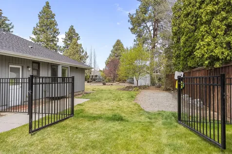 21052 Desert Woods Drive Bend OR 97702