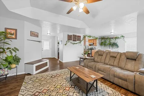 1443 Matthews Place Medford OR 97504