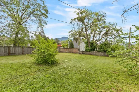868 NE A Street Grants Pass OR 97526