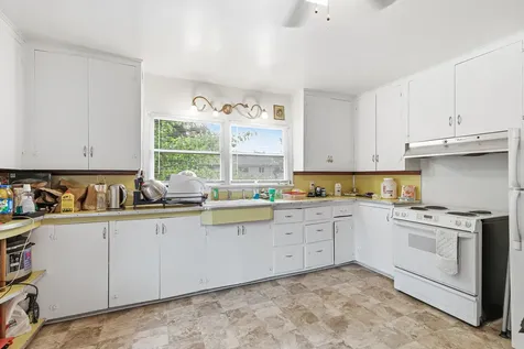868 NE A Street Grants Pass OR 97526