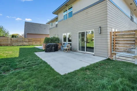 1726 SW 27th Street Redmond OR 97756