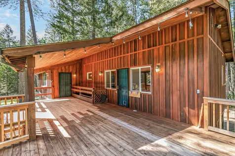 707 Mcmullen Creek Road Selma OR 97538