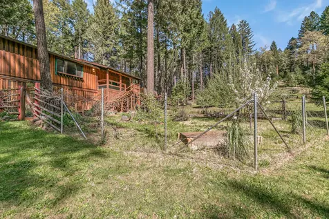707 Mcmullen Creek Road Selma OR 97538
