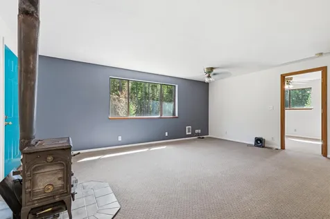 707 Mcmullen Creek Road Selma OR 97538