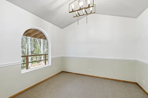 707 Mcmullen Creek Road Selma OR 97538