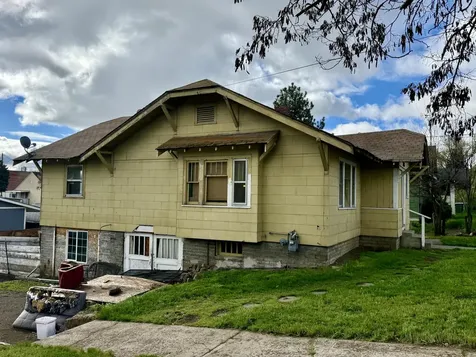 1443 Oregon Avenue Klamath Falls OR 97601