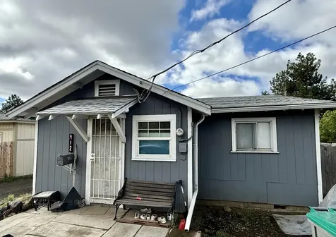 1443 Oregon Avenue Klamath Falls OR 97601