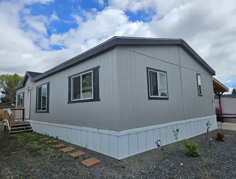 4647 Winter Avenue Klamath Falls OR 97603