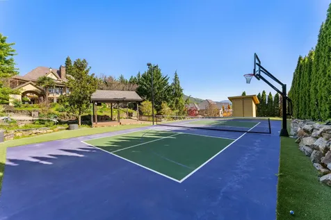 5637 Saddle Ridge Drive Medford OR 97504