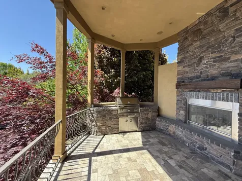 5637 Saddle Ridge Drive Medford OR 97504