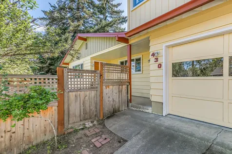 430 Ashland Street Ashland OR 97520