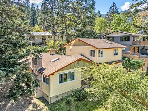 430 Ashland Street Ashland OR 97520