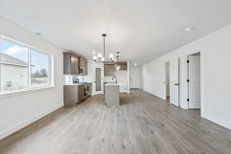 429 NW Monte Vista Avenue Madras OR 97741