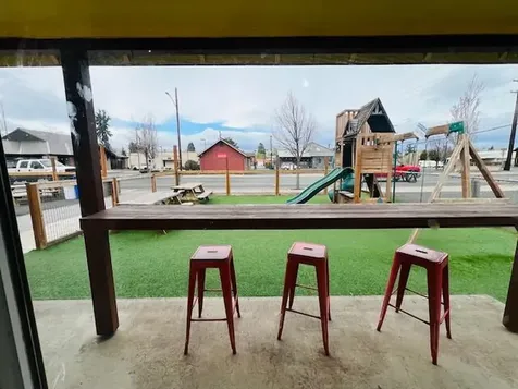 122 SW 5th Street Redmond OR 97756