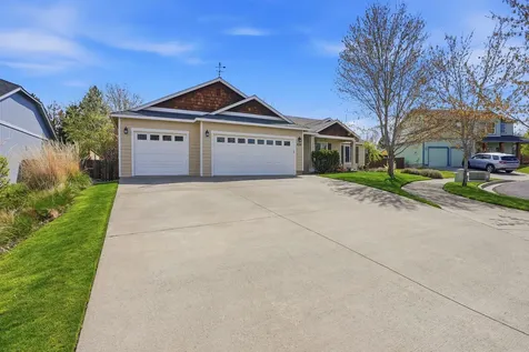 429 NE Petal Court Madras OR 97741