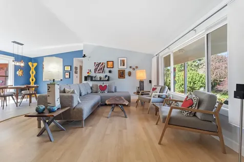 2019 Montello Avenue Hood River OR 97031