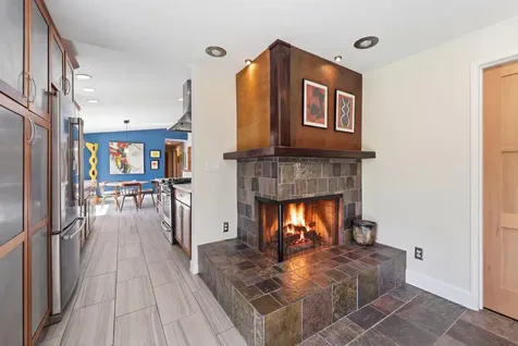 2019 Montello Avenue Hood River OR 97031