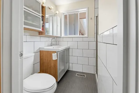 2019 Montello Avenue Hood River OR 97031