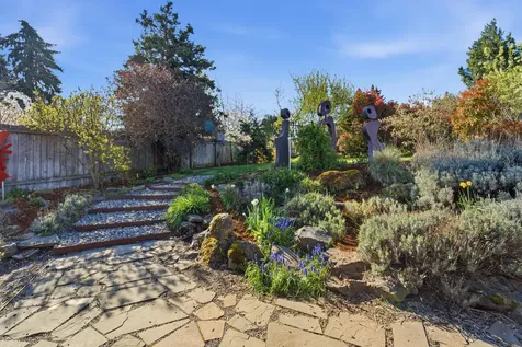 2019 Montello Avenue Hood River OR 97031