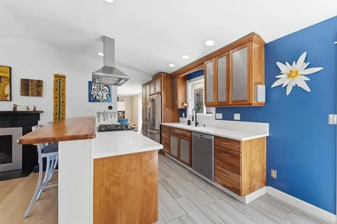 2019 Montello Avenue Hood River OR 97031