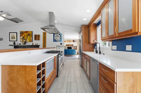 2019 Montello Avenue Hood River OR 97031