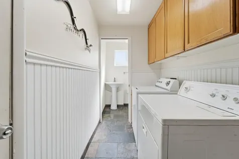 2019 Montello Avenue Hood River OR 97031
