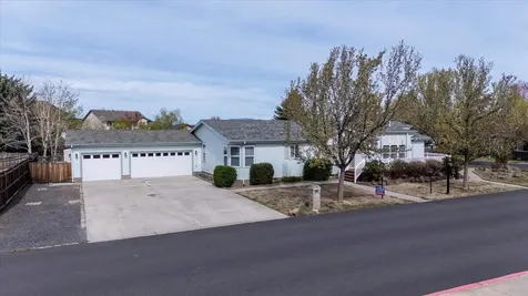 533 NE Shoshone Drive Redmond OR 97756