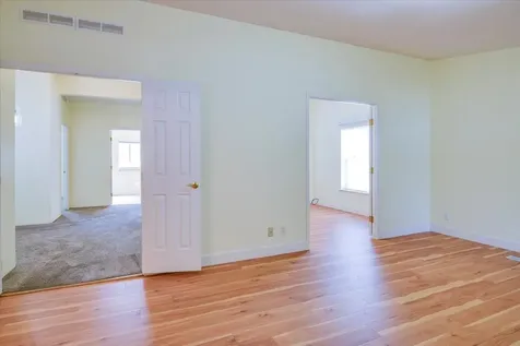 533 NE Shoshone Drive Redmond OR 97756