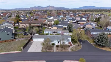 533 NE Shoshone Drive Redmond OR 97756