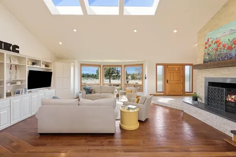 61280 Mountain Breezes Court Bend OR 97702