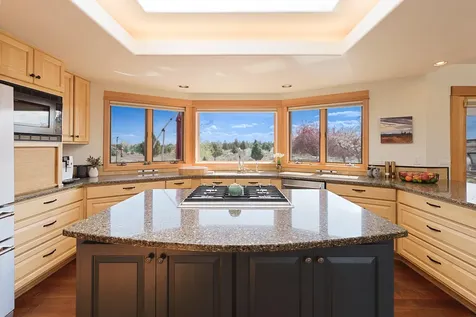 61280 Mountain Breezes Court Bend OR 97702