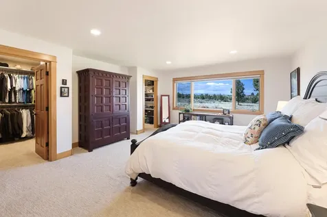 61280 Mountain Breezes Court Bend OR 97702