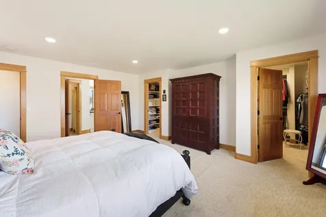 61280 Mountain Breezes Court Bend OR 97702