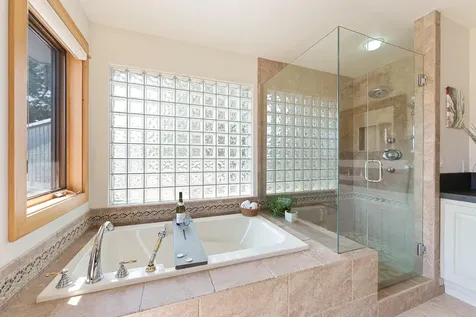 61280 Mountain Breezes Court Bend OR 97702