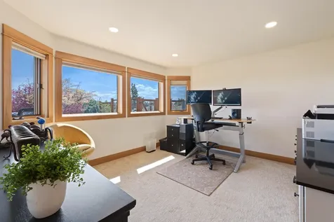 61280 Mountain Breezes Court Bend OR 97702