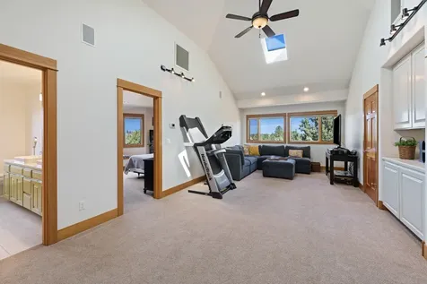 61280 Mountain Breezes Court Bend OR 97702