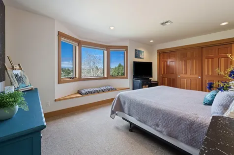 61280 Mountain Breezes Court Bend OR 97702