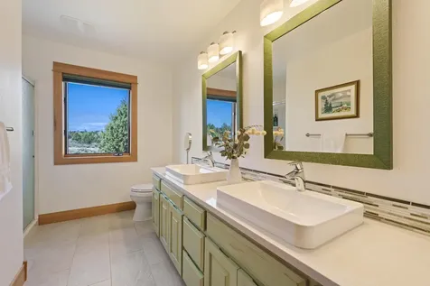 61280 Mountain Breezes Court Bend OR 97702